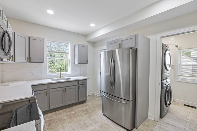 Building Photo - 187 Avondale Ave