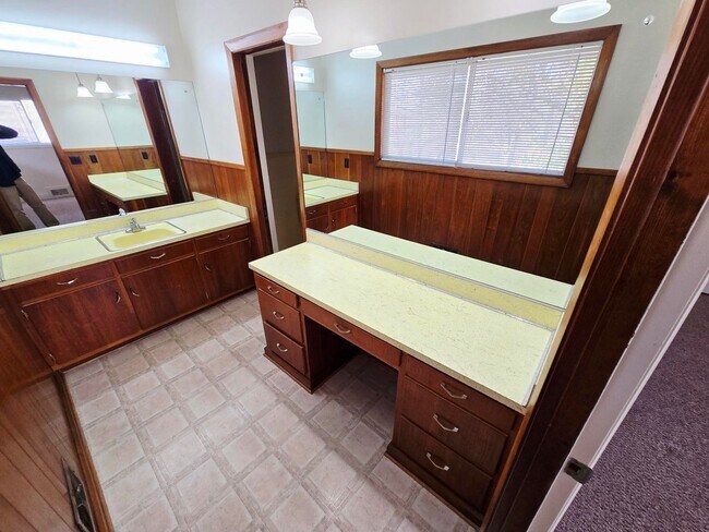 Building Photo - 3261 Alamance Rd