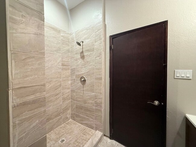 Building Photo - 105 Margaret Ln