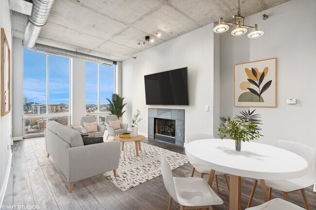 Building Photo - 720 N Larrabee St