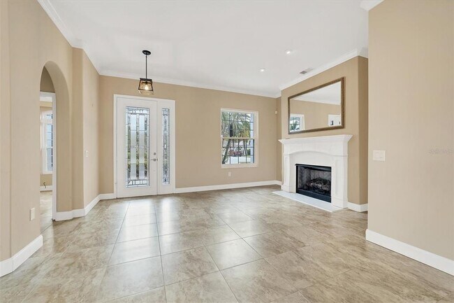 Building Photo - 11709 Clubhouse Dr