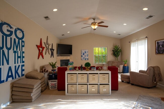 Building Photo - 175 Poker Flat Rd