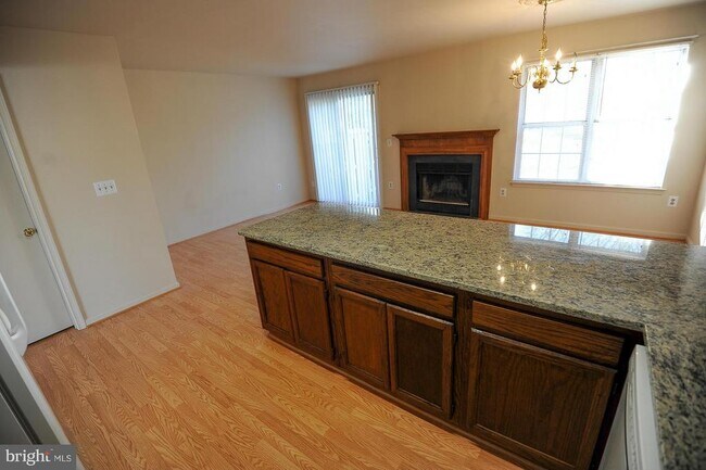 Building Photo - 128 Sulgrave Ct