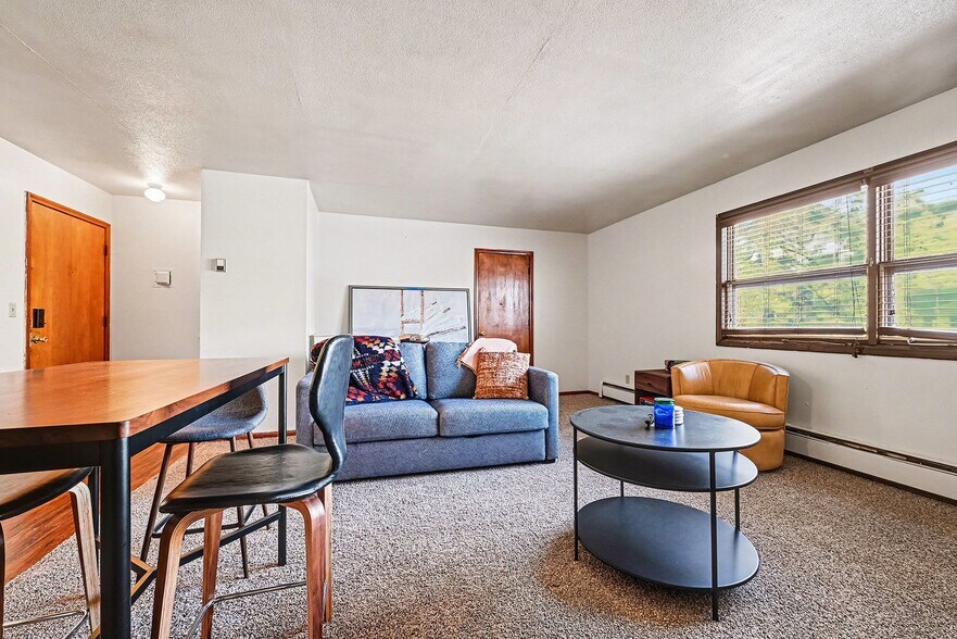 Building Photo - 2017 Commerce Blvd