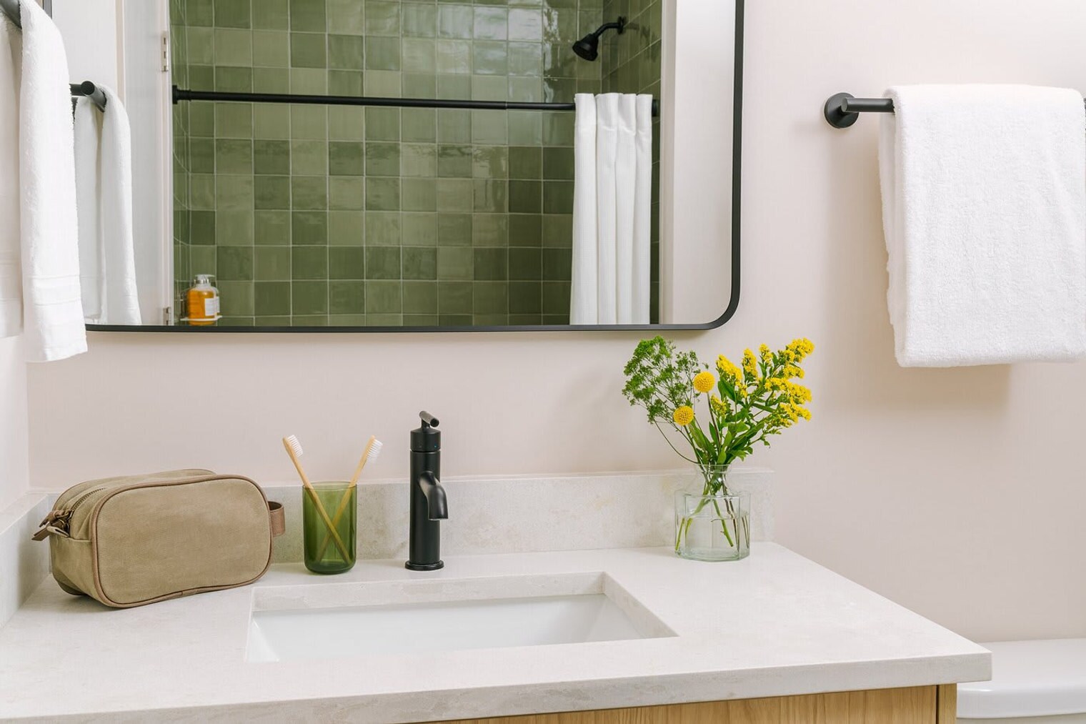 Building Photo - 555 W Jackson Blvd