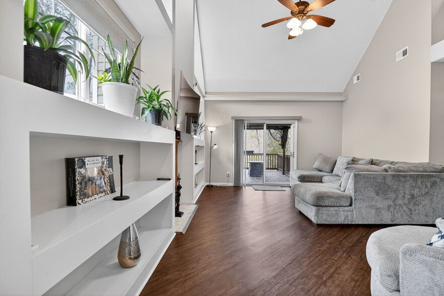 Building Photo - 6044 Steeplechase Ln