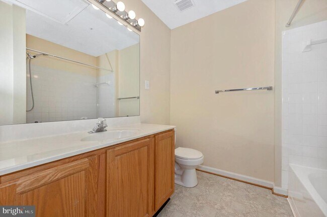 Building Photo - 6801 Fallard Place