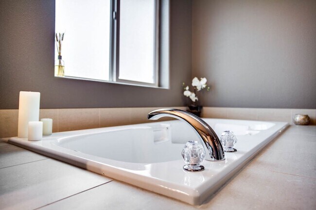 Building Photo - Stunning Home In Hillsboro 3 bedrooms, 2.5 Baths 2,608 Sq. Ft.