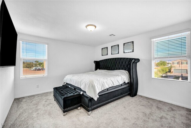 Building Photo - 4054 E Tonopah Ave