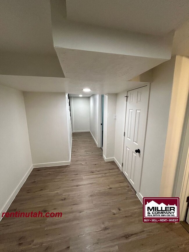 Building Photo - Beautifully Remodeled Mother-in-law Apt. i...