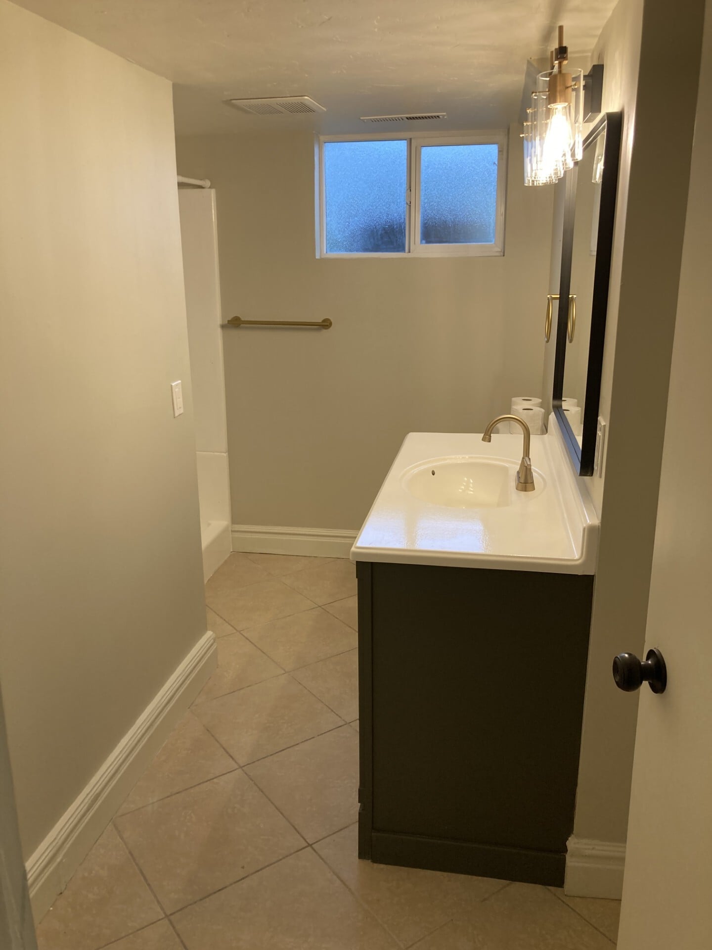 Building Photo - 1391 E McCormick Way