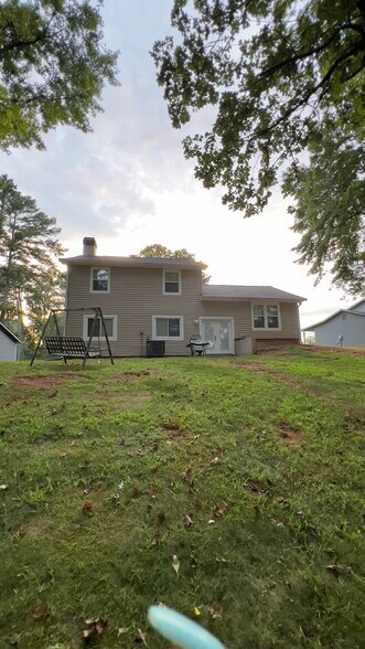 Building Photo - 3304 Forette Ln