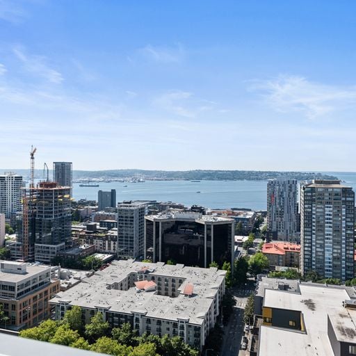 Astonishing view from 40th floor - 2510 6th Ave