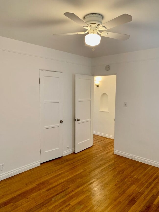 Building Photo - 155