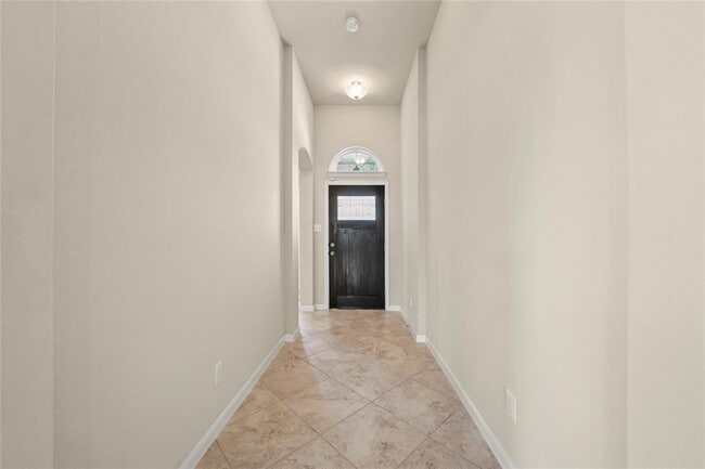 Building Photo - 307 Limestone Creek