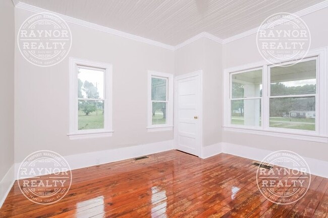 Building Photo - 2511 Laurel Mill Rd