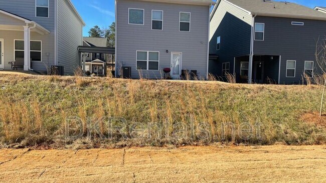 Building Photo - 135 Bryon Ln