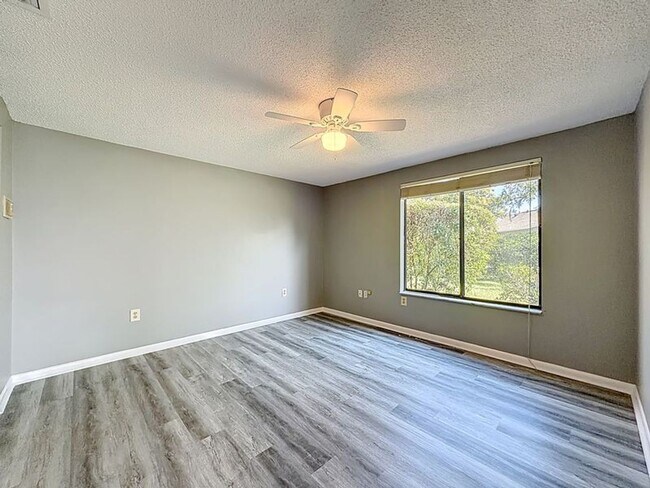 Building Photo - Errol Village-1921 Abbington St Unit-23-C Apopka FL 32712