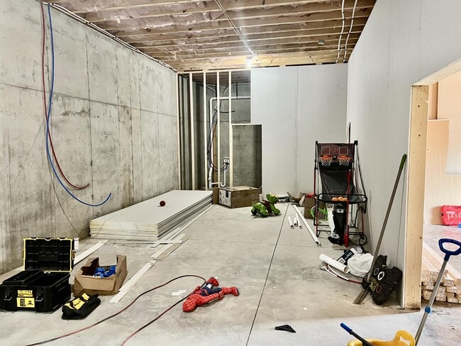 Building Photo - 539 N Carolina Ave