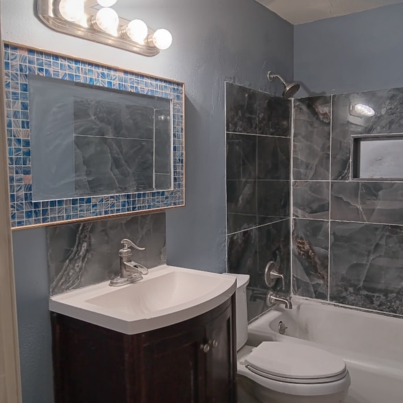 Primary Photo - 630 E 6th St