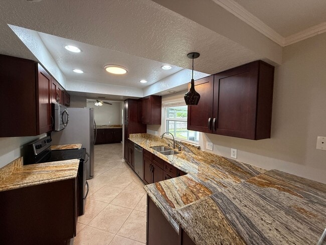Building Photo - Pretty 3/2 Pool Home in Spring Oaks Commun...