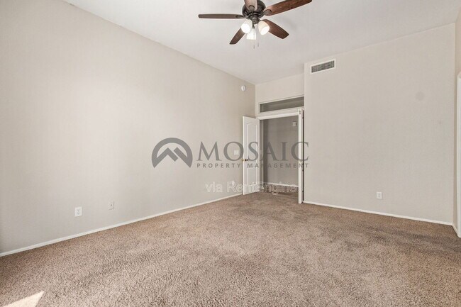 Building Photo - 1112 N Wade Dr