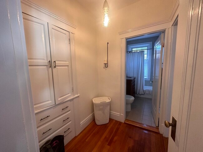 Building Photo - 224 Jamaicaway-