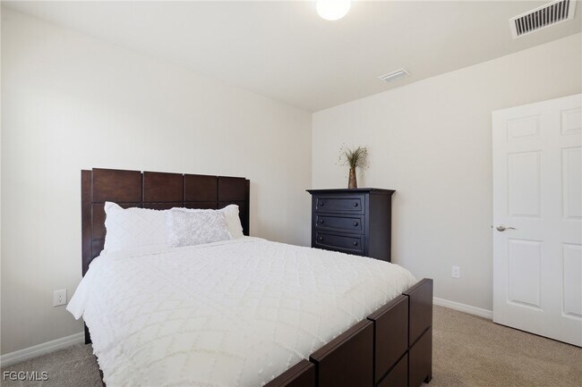 Building Photo - 1917 SW 4th St