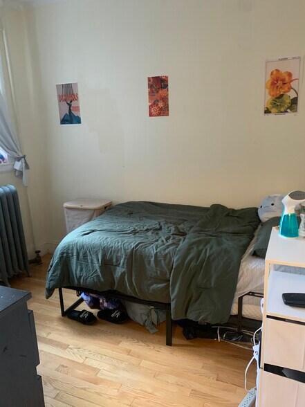 Building Photo - 62 Egmont St