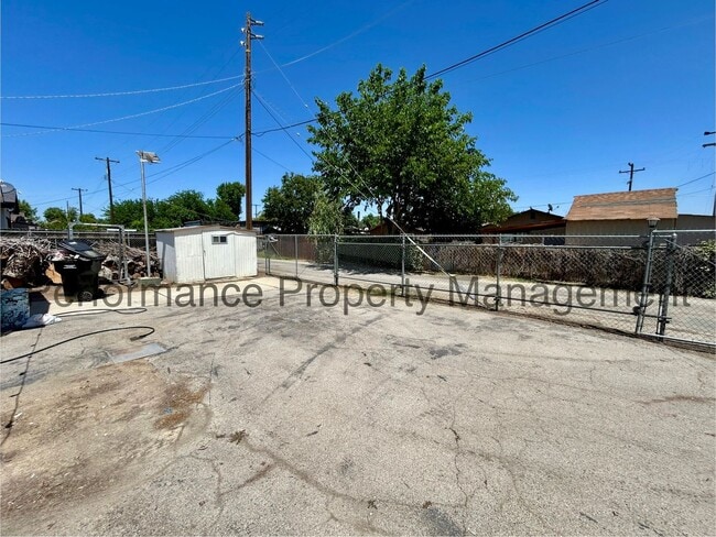 Building Photo - Charming 3 Bed/2 Bath Remodeled Home in Sh...