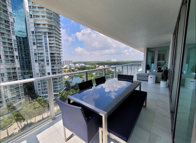 Building Photo - 300 Sunny Isles Blvd