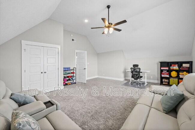 Building Photo - 538 Fieldview Wy