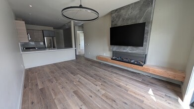 Building Photo - Rhine House Lofts