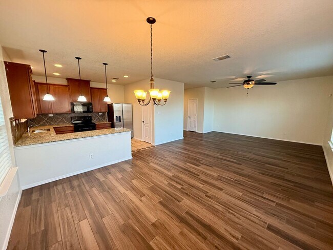 Building Photo - Beautiful 4-Bedroom, 2.5 Bathroom Home Near Seaworld!