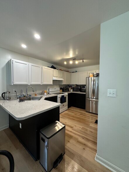 Building Photo - 6114 Stonepath Cir