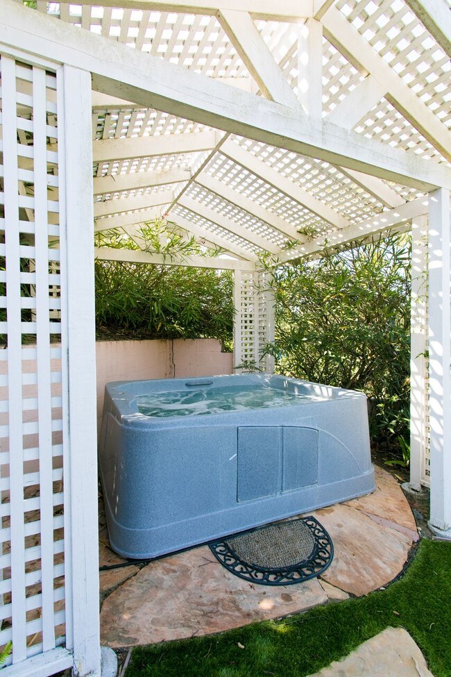 Hot Tub - 934 Calle Cortita