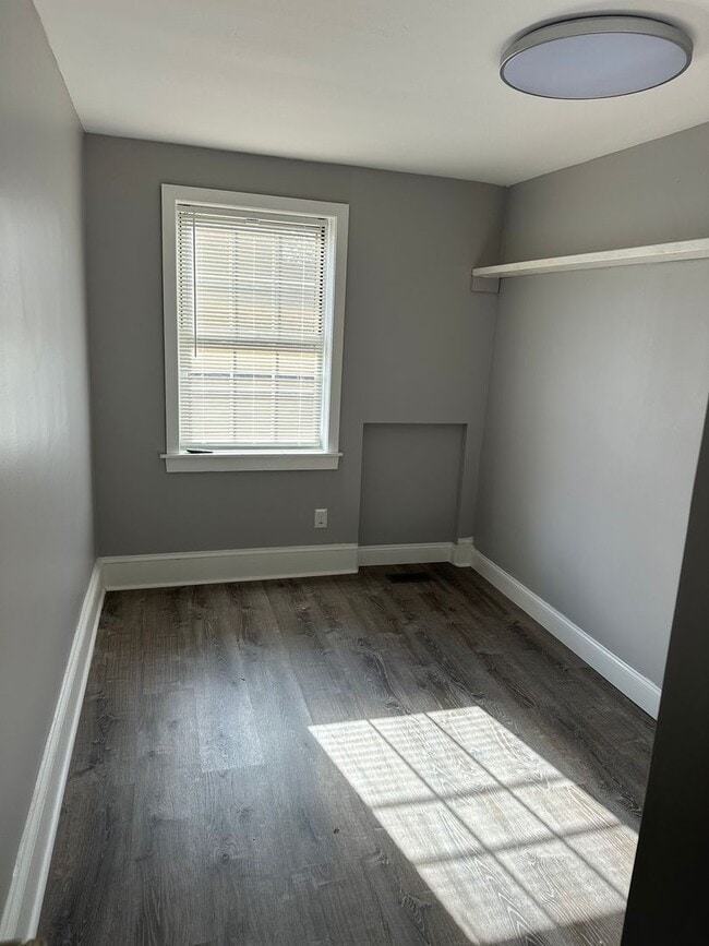 Building Photo - 311 Gaskill St