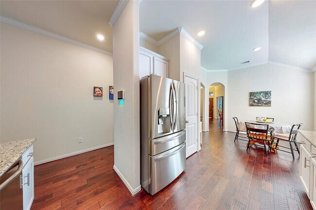 Building Photo - 907 S Chamfer Way