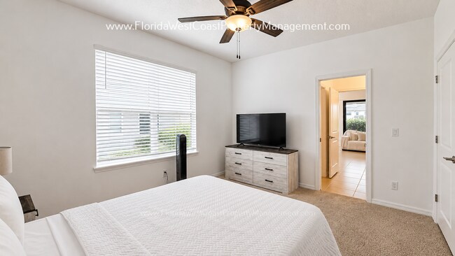 Building Photo - 6394 Grandview Hill Ct