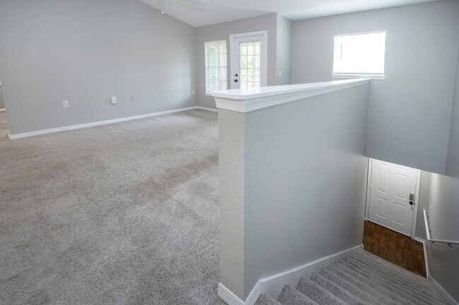 Building Photo - 2 Bedroom Condo in Lakewood Ranch