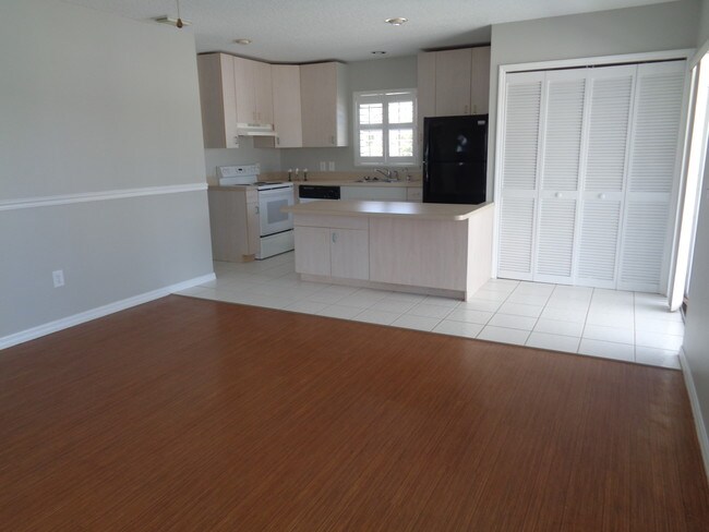 Living room & kitchen - 6301 SE Federal Hwy
