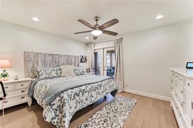 Building Photo - 5235 Lanier Ln