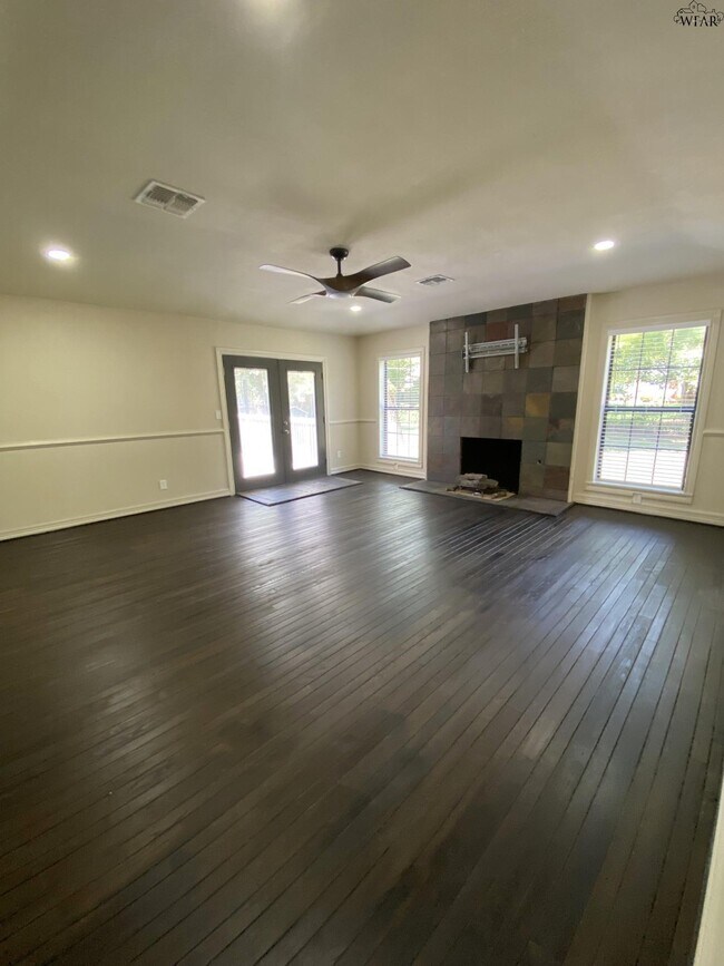 Building Photo - 4514 Shady Ln