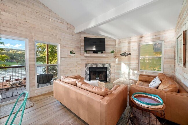 Building Photo - 1708 Ski Slope Dr