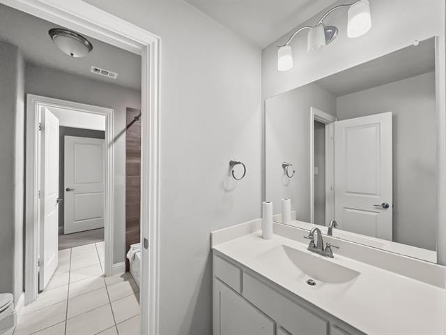 Building Photo - 3448 Begonia Ln