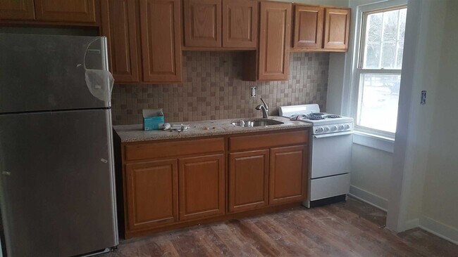 Building Photo - 2 Kent Rd