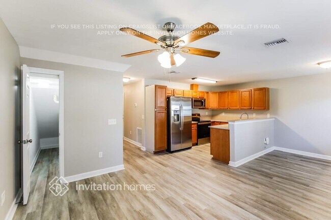 Building Photo - 140 Carol Susan Ln