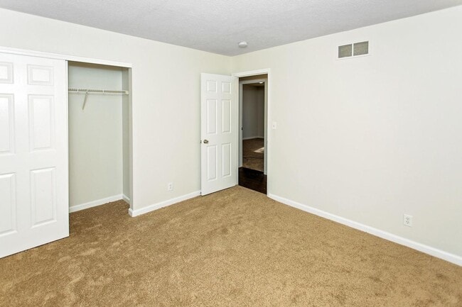 Building Photo - DELHI TOWNSHIP-Cute updated 3 bedroom 2bath ranch in OHSD w/huge 2 car garage