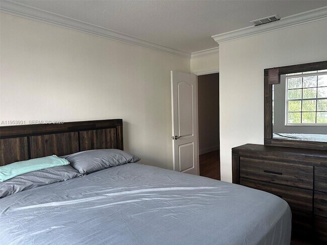 Building Photo - 20030 NW 83rd Ct