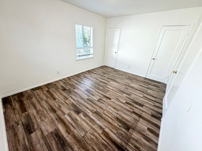 Building Photo - 1618-1618 S Atlantic Blvd